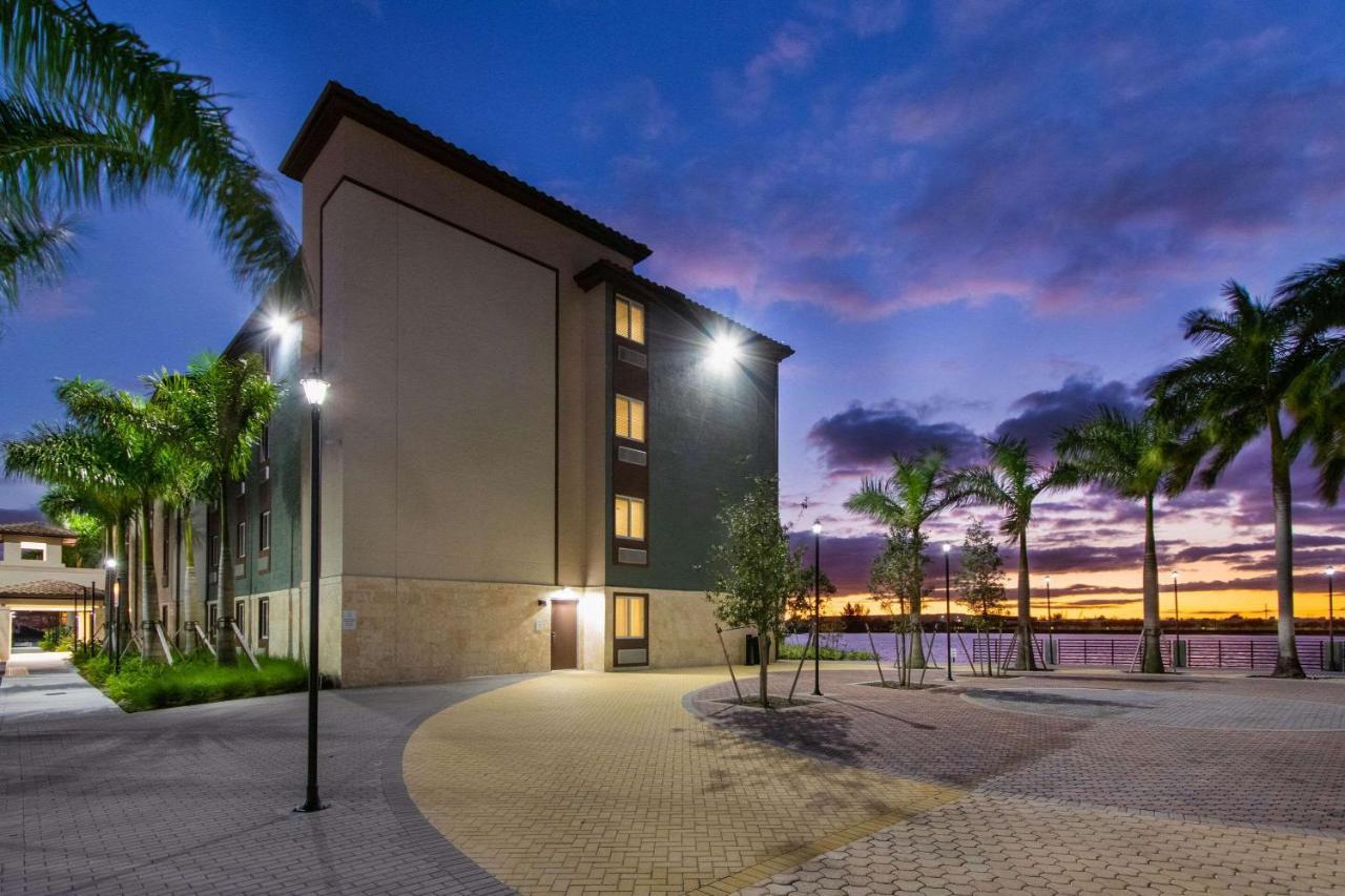 Woodspring Suites Мирамар Екстериор снимка
