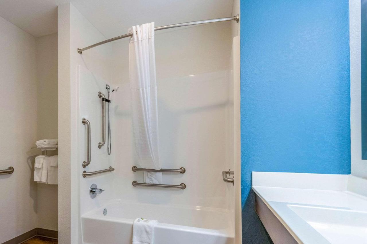 Woodspring Suites Мирамар Екстериор снимка