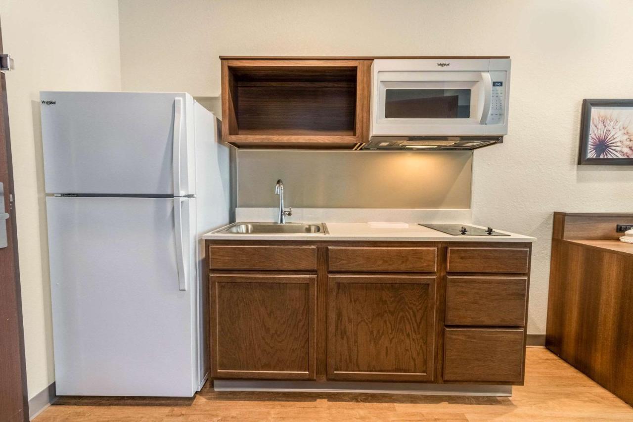 Woodspring Suites Мирамар Екстериор снимка