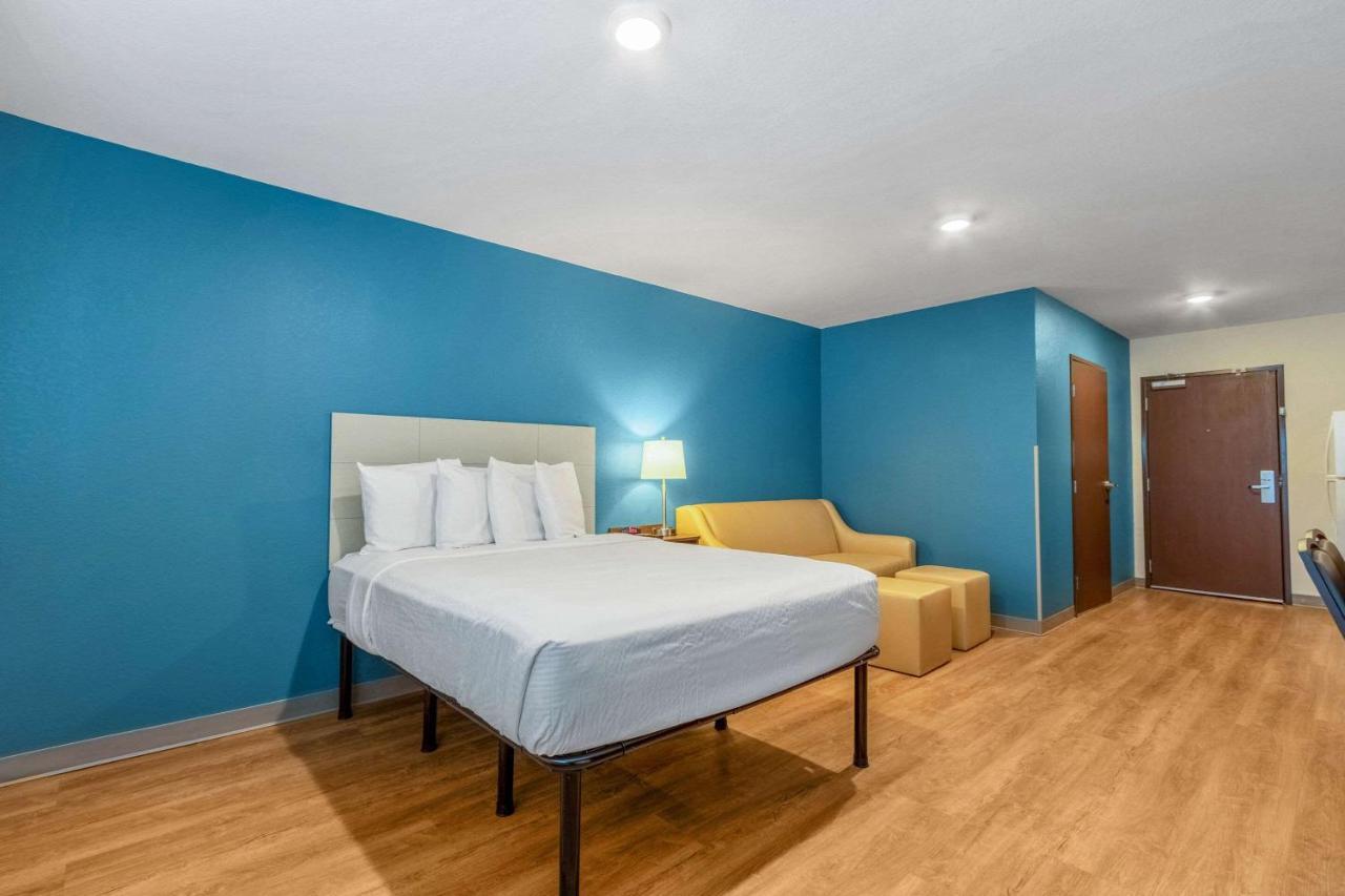 Woodspring Suites Мирамар Екстериор снимка